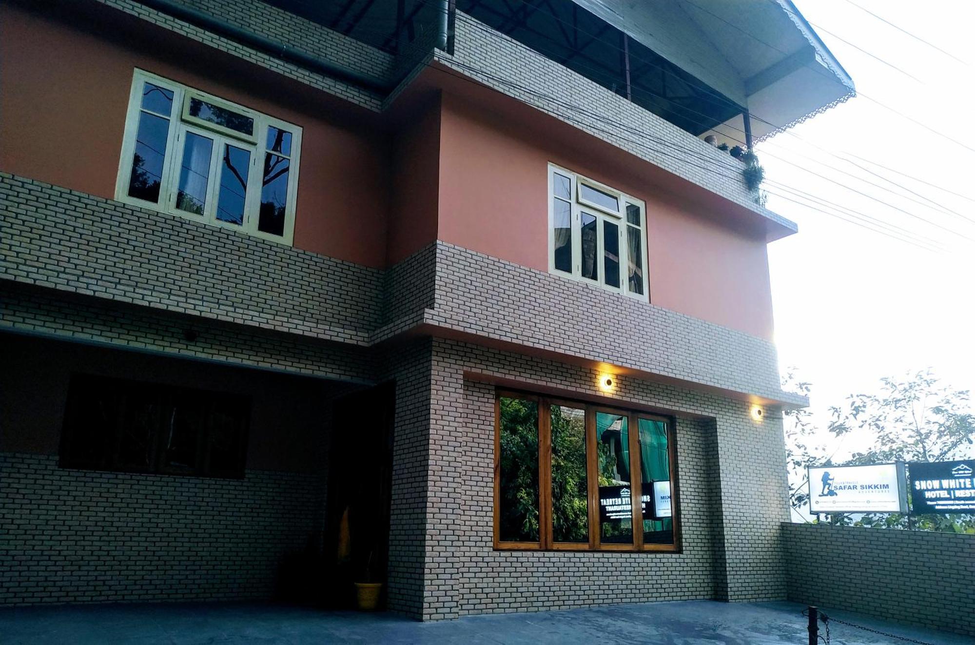 Snow White Retreat Hotel And Restaurant Gangtok Luaran gambar